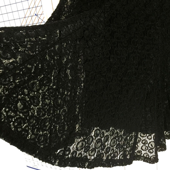 Black Lace Overlay Skirt Size 14 Lined Gypsy Boho Godet Hem Elastic Waist Zip - Picture 3 of 5
